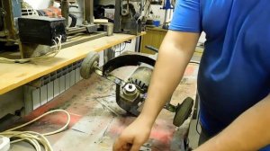 Газонокосилка своими руками из ОБЫЧНОЙ БОЛГАРКИ/ Сделай и себе такую!
