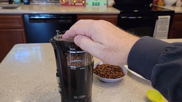 REVIEW MR COFFEE 12 Cup Electric Coffee Grinder IDS77 смотреть онлайн