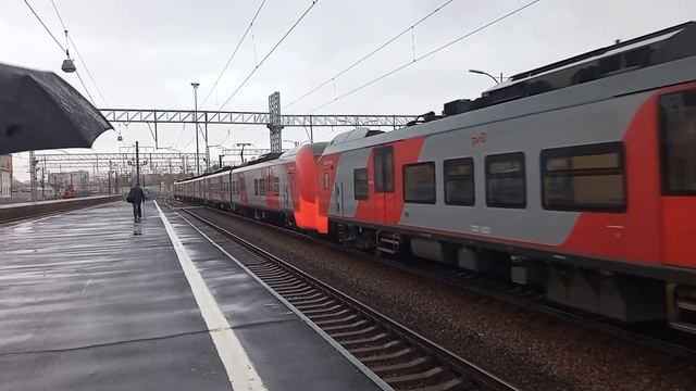 Прибытие на Финляндский вокзал сдвоенной ласточки(ЭС2Г)не распознал номер на записи и ЭС2Г 019 смотреть онлайн