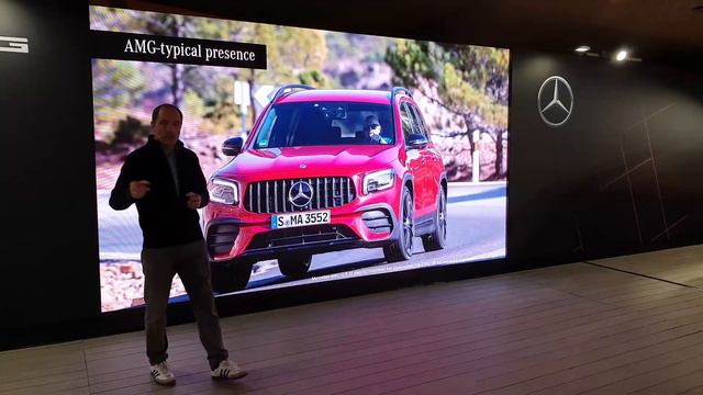 Robert Lesnik, Director Exterior Design, presents 2020 Mercedes-Benz GLB | autofilou смотреть онлайн