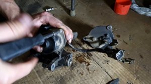 Как разобрать актуатор на Toyota Hilux Surf KZN185 1KZ-TE