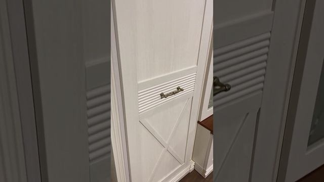 Забудьте о том, что вы знаете о мебели Кантри здесь, чтобы добавить уникальный стиль в вашу гостину смотреть онлайн