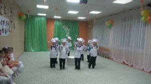 танец мальчиков на день матери