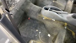 Химчистка Toyota Vitz. 18 лет без детейлинга.