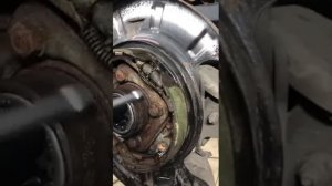 Замена подшипника полуоси Cadillac Escalade часть 2