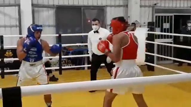 Domenico Aloisi (Invictus-Pugilato Soverato) Vs Ciro Baratto (Fight Club) смотреть онлайн