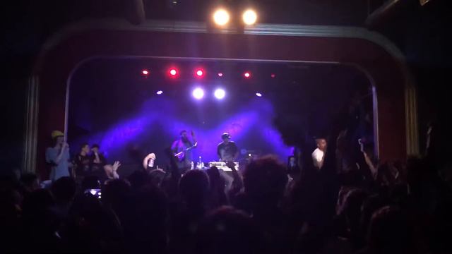 Azizi Gibson - Dj Khaled 6/2/16 live in Portland Oregon @ Hawthorne Theater смотреть онлайн