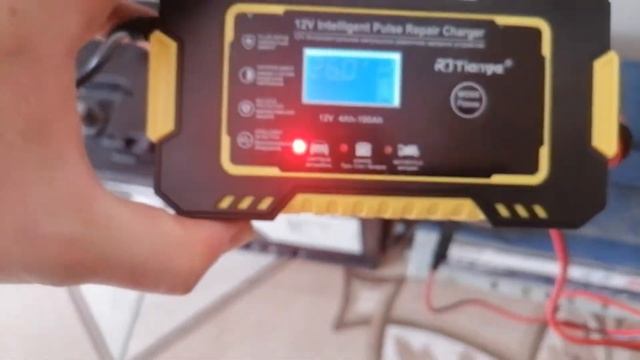 Зарядное устройство 12V для автомобильного аккума смотреть онлайн