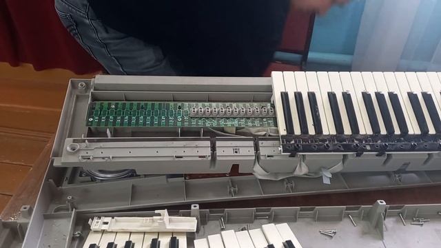 КАК БЫСТРО ОЖИВИТЬ , МОЛЧАЩИЕ КЛАВИШИ СИНТЕЗАТОРА ЯМАХА ., ЛЕГКО И ПРОСТО, ЗАГЛЯДЫВАЙТЕ СЮДА смотреть онлайн