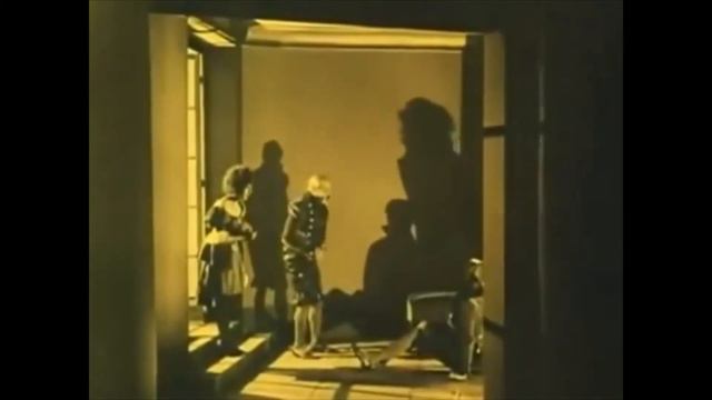 Silent Film Critique: Warning Shadows (1923) смотреть онлайн