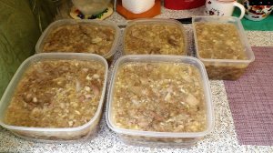 Вкуснейший холодец из свиных ножек. Простой подробный рецепт.