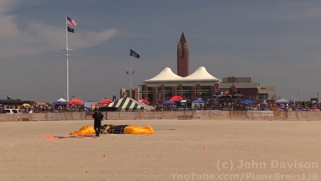 2018 Jones Beach Air Show - Opening Golden Knights & Team Oracle смотреть онлайн