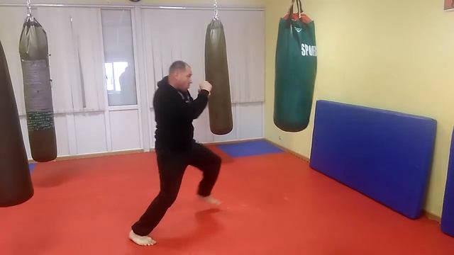 Техника ударов по легкому мешку. Муай Тай. Клуб Сиам. Yarmola Gym. смотреть онлайн