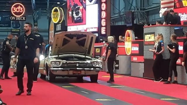 1966 Ford Thunderbird Convertible The Bid Did Not Take the TBird Away At the 2019 Mecum Harrisburg смотреть онлайн