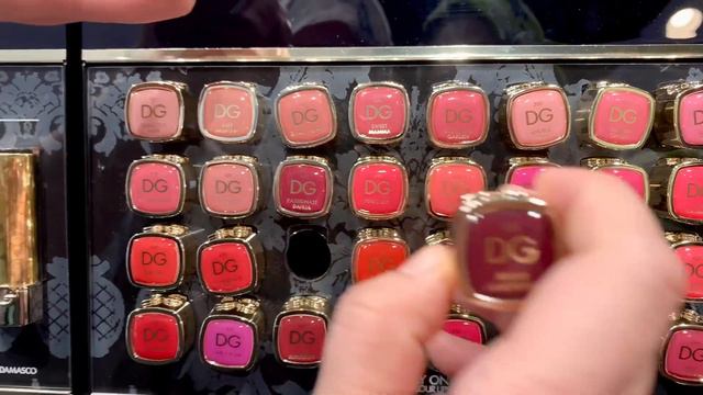 Dolce & Gabbana Luminous Colour Lipstick Store Swatched | Jea Dy смотреть онлайн