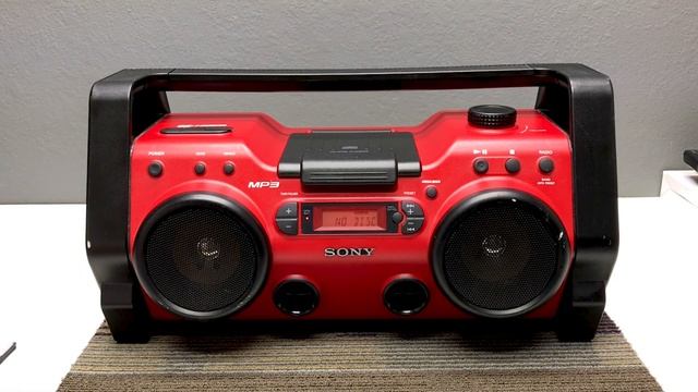SONY ZSH10CP Portable Heavy Duty CD Radio Boombox DEMO смотреть онлайн