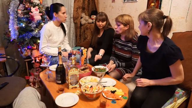 (27) Новый год 2019 смотреть онлайн