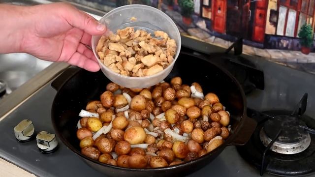 ЖАРЕНАЯ МОЛОДАЯ КАРТОШКА! Выпуск №1047 смотреть онлайн