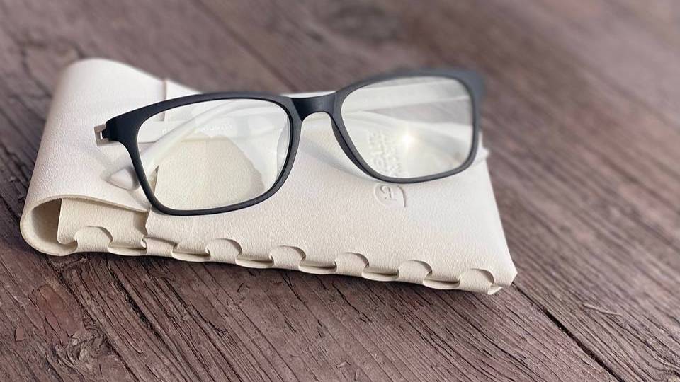 Защитные очки для компьютера– это Ваша защита от облучения, снятие усталости глаз смотреть онлайн