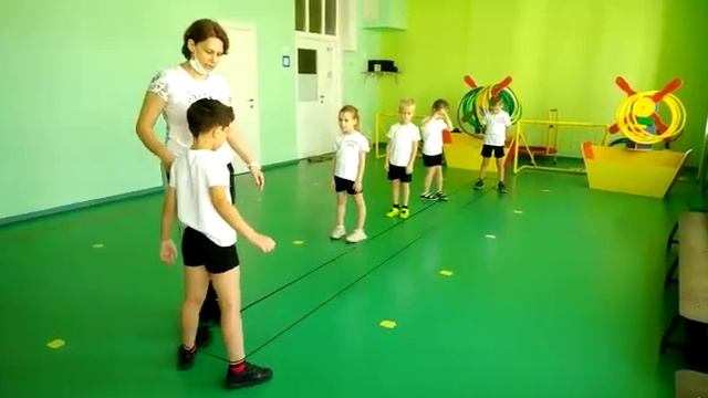 Использование нестандартного оборудования на занятиях по физической культуре. смотреть онлайн