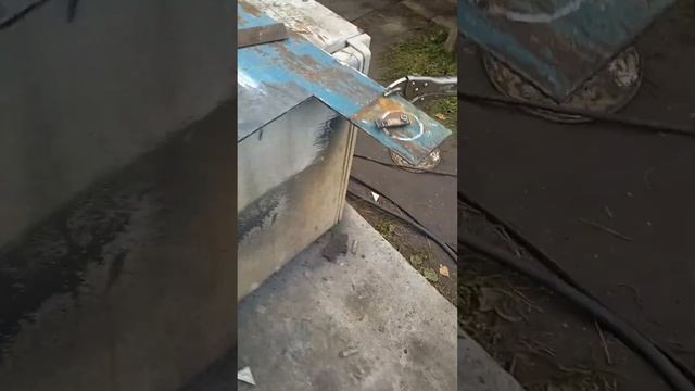 Как плазморезом вырезать ровное круглое отверстие . смотреть онлайн