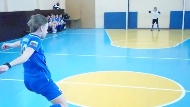 Игра: "Пенальти - замена вратаря - Арсений разбился" (НЕ ПОВТОРЯТЬ - ОПАСНО!!!) смотреть онлайн
