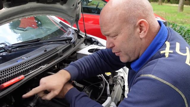 ROBERT repareert PEUGEOT 107 voor de 2E KEER | Wegenwacht Vlog смотреть онлайн