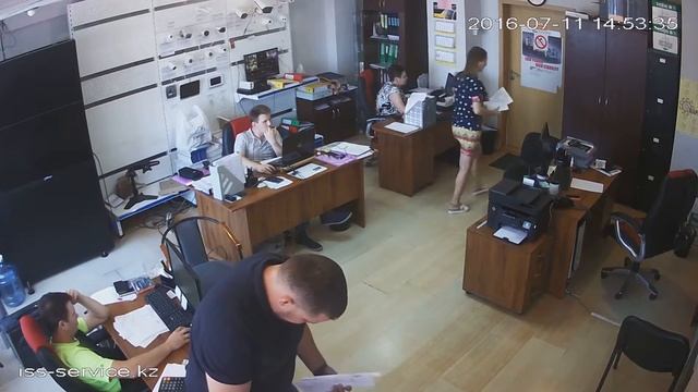 Качество записи камеры Dahua 3 Мп в офисе днём смотреть онлайн