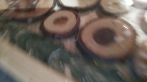 Журнальный столик из спилов дерева и эпоксидной смолы