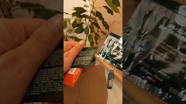 Ив Роше. Распаковка, помада в подарок мат 156 смотреть онлайн