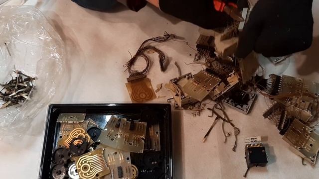 Золото из импортных разъемов RFT и позолоченных плат. Подготовка материала.