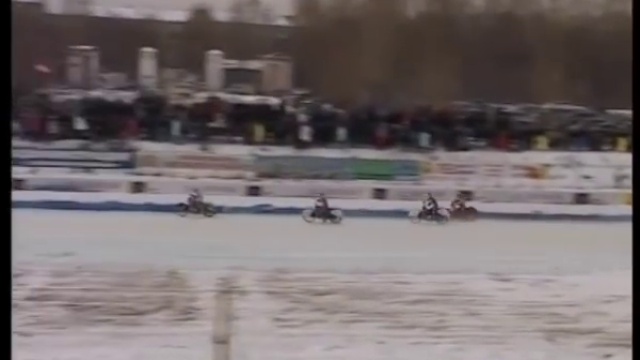 ЧЕМПИОНАТ РОССИИ. ГОНКИ НА ЛЬДУ. КЛАСС 500СМ3 2 ЭТАП.5 серия заездов. смотреть онлайн