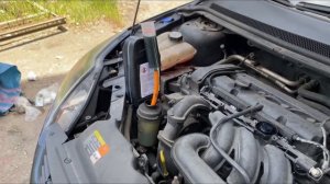 Замена жидкости ГУР на Форд Фокус 2 своими руками,бензин 1,6.