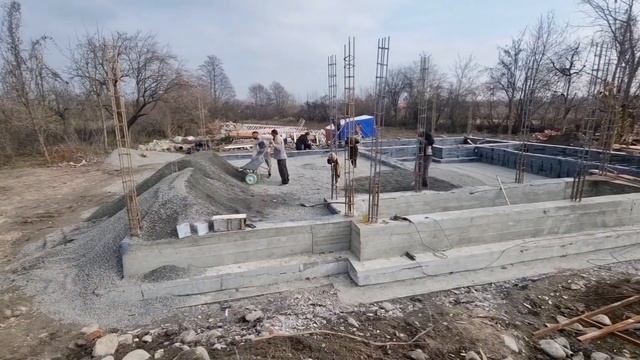 Грузия, строительство дома. Обратная засыпка фундамента. 26 и 27 декабря 2022 смотреть онлайн