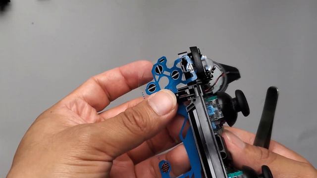 DIY PS4 Controller: eXtremeRate's Whole Clicky Kit | Step by Step Tutorial смотреть онлайн
