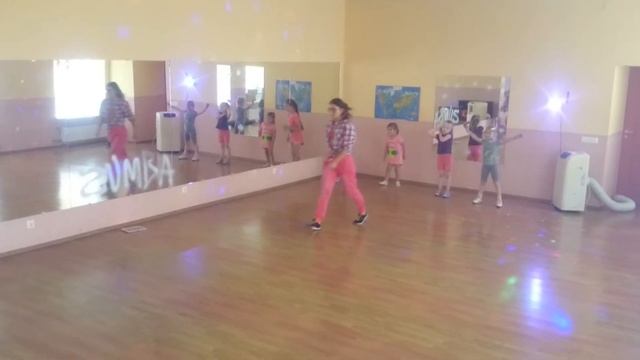 Zumba Kids Game Travel to Italy Theme by Svetlana Lonska смотреть онлайн