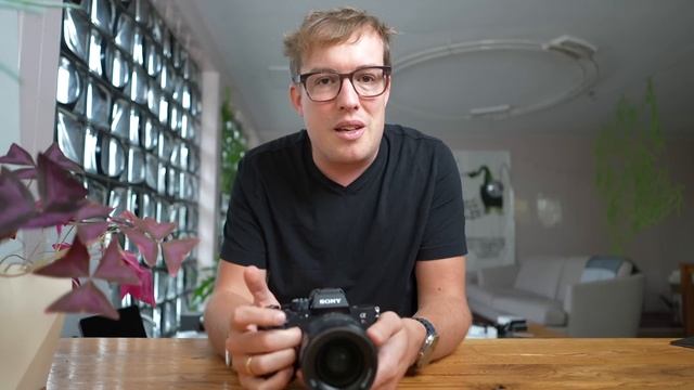 8K, Kipp-Dreh-Bildschirm: Das ist die neue Sony A7R V! смотреть онлайн