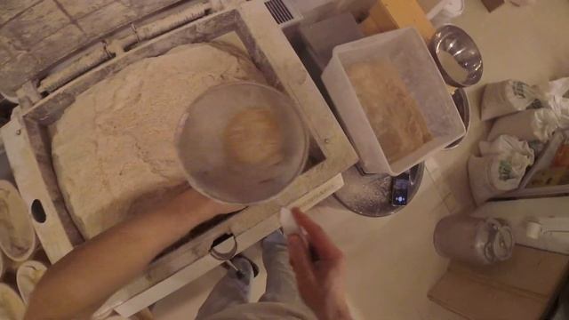 Русская "чабатта" на закваске // Хлеб без формовки // Тестоделитель дает фору! смотреть онлайн