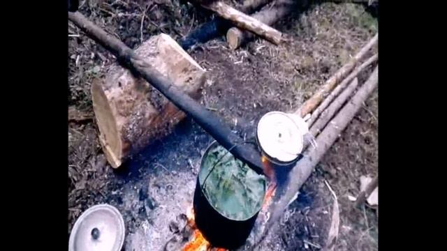 Жизнь в тайге видео/ Между строительством избушки-2 смотреть онлайн