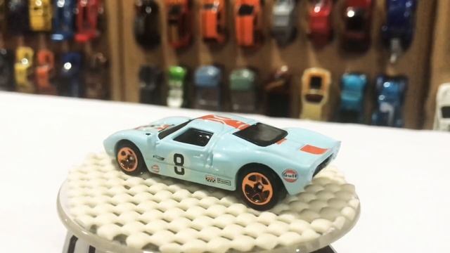 Hot Wheels Ford GT40 Gulf смотреть онлайн