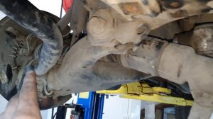 Лечим течь масла из ДВС Toyota Camry 40 2.4 Тонкости при снятии рулевой рейки на Toyota Land Cruiser