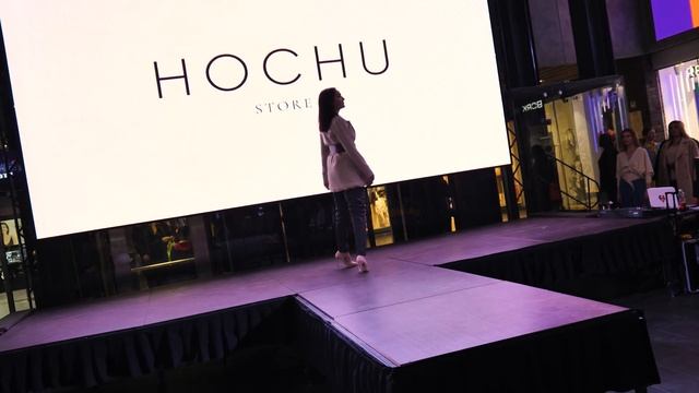 Показ моделей в ТЦ Небо FK Models смотреть онлайн