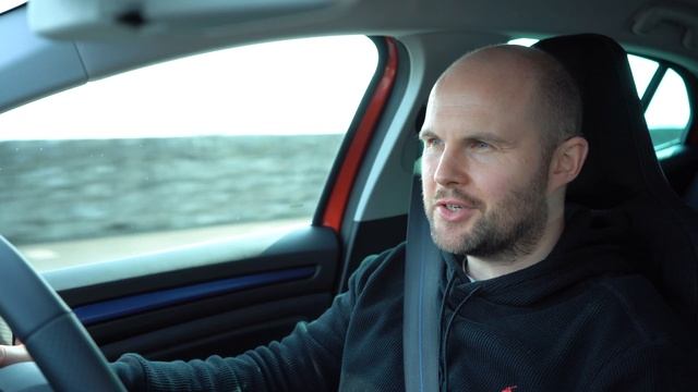 Renault Megane GT Line review | A worthy choice over a Golf or Focus? #RenaultMegane смотреть онлайн