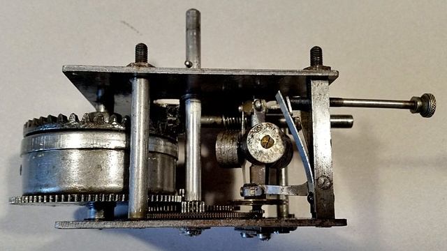 Старинный немецкий патефон фирмы NIRONA смотреть онлайн