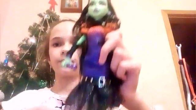 обзор на куклу монстер хай Касту Фирс ! смотреть онлайн