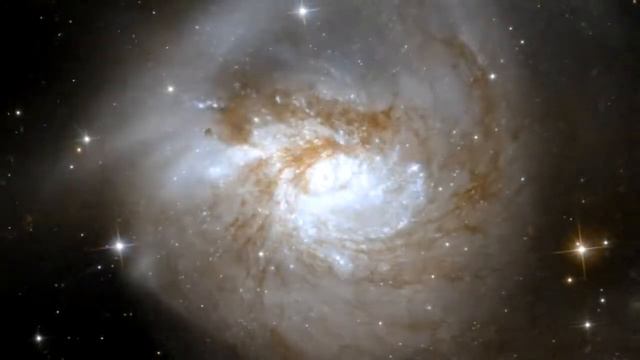 Hubble Galaxy Collisions смотреть онлайн
