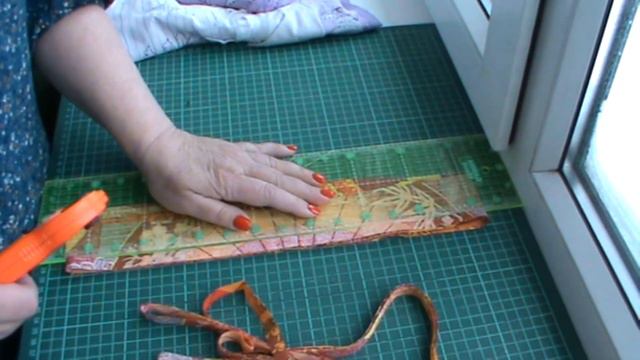 Мои рукодельные процессы 17, простёгиваю БОРО одеяло, вяжу коврик, вышиваю зимнюю деревню. смотреть онлайн