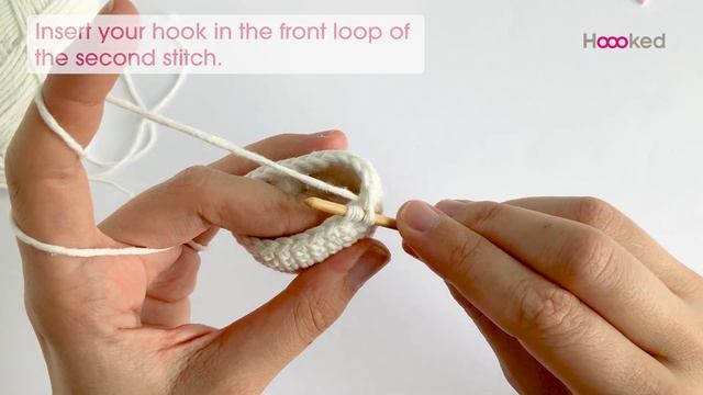 Hoooked Tutorials - How to make an Invisible Decrease in Crochet Amigurumi смотреть онлайн