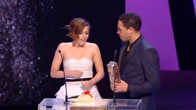 Thug Life at the Cesar Awards (Kristen Stewart & Joey Starr) смотреть онлайн