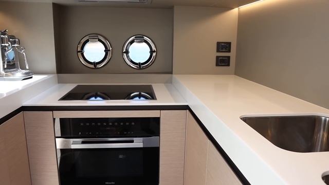 Azimut S8 2021 | Turn Key смотреть онлайн